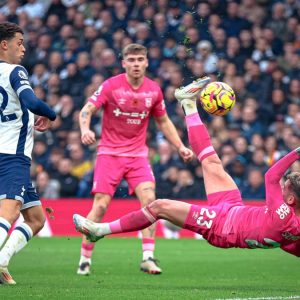 Rangkuman Matchweek 11 Liga Inggris 2024/25: MU Kembali ke Jalur Kemenangan, City Terjegal Brighton 