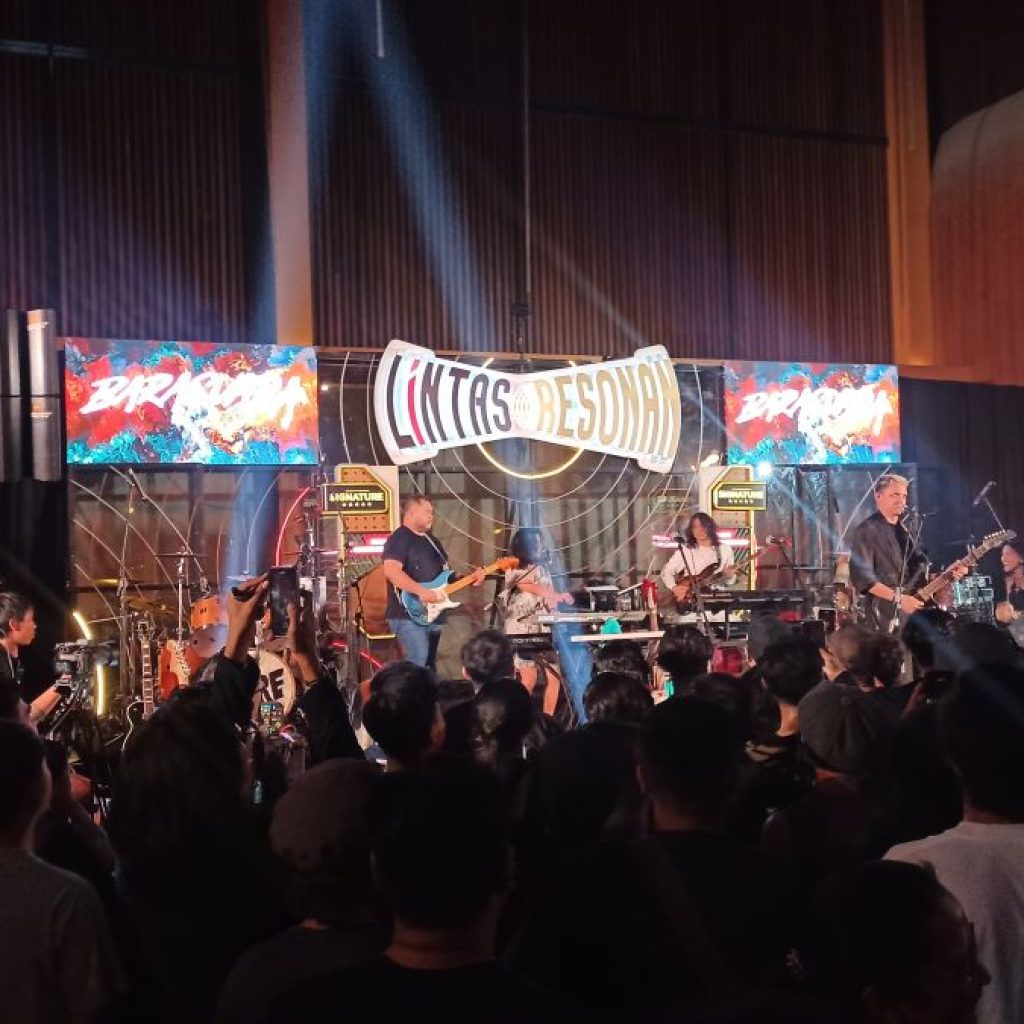 Suasana acara Lintas Resonan di Openaire Resto Bar Market, Semarang. Foto: Dok. Alan Henry