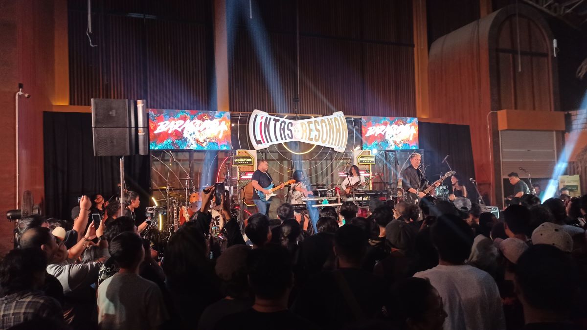 Suasana acara Lintas Resonan di Openaire Resto Bar Market, Semarang. Foto: Dok. Alan Henry