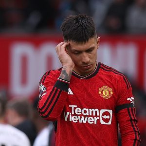 Cedera Lutut saat MU Kalahkan West Ham 3-0, Lisandro Martinez Terancam Absen Dua Bulan