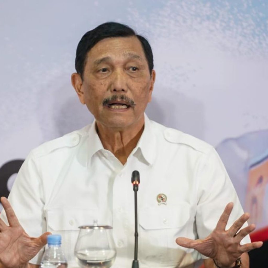 TUTURPEDIA - Bantah Jokowi Cawe-cawe Pilkada, Luhut: Jangan Asal Ngomong Lah