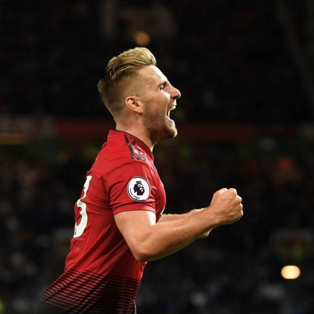 Erik ten Hag tidak memburu-burukan Luke Shaw pulih dari cedera. Foto: x.com/premierleague