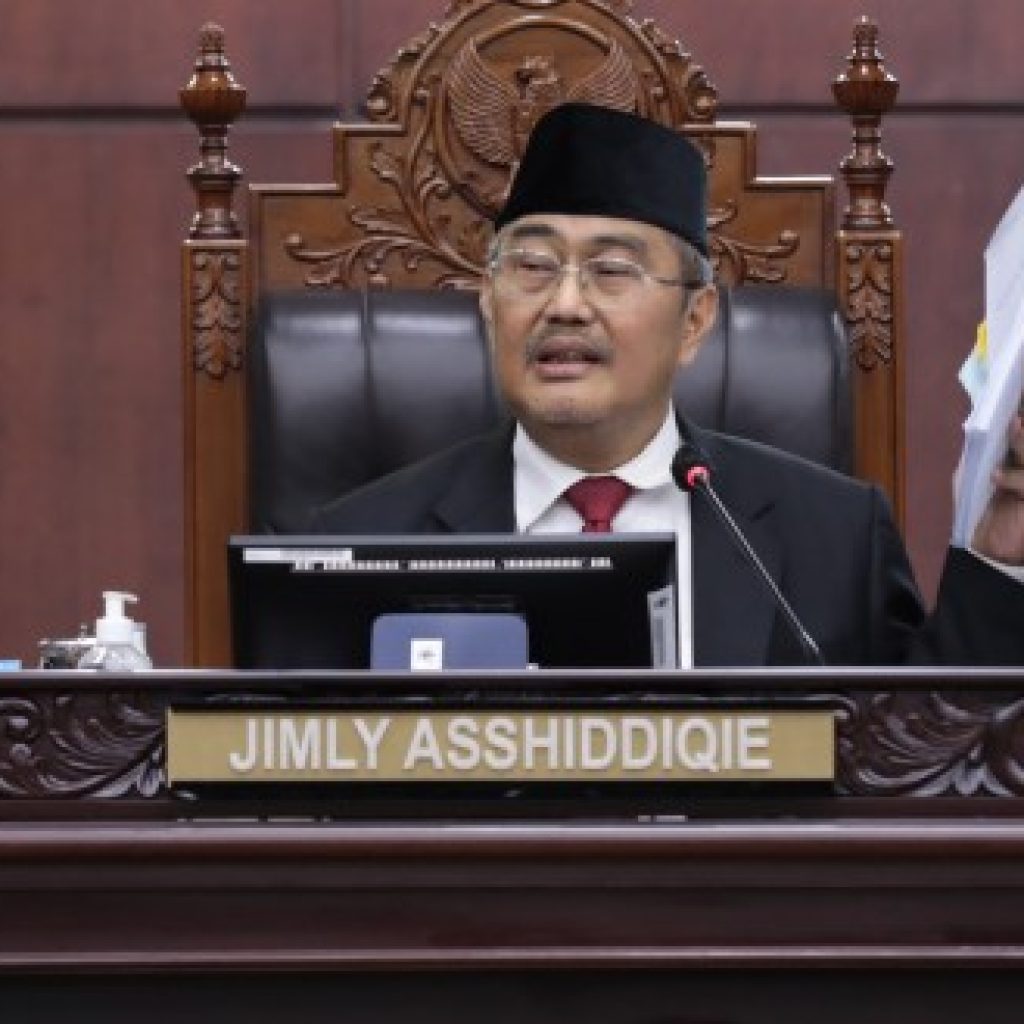 6 Hakim Konstitusi diberi sanksi berupa teguran lisan oleh MKMK karena langgar kode etik. Foto: Laman MKRI