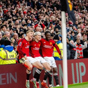 Manchester United Incar Pemain yang Kontraknya Mau Habis, Efek Keuangan Sulit?