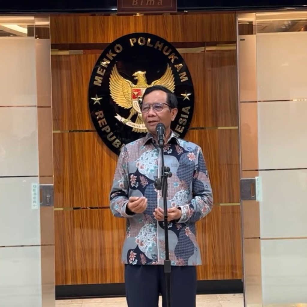 TUTURPEDIA - Mahfud MD Mundur, Ungkap Isi Pertemuan dengan Jokowi dan 3 Catatan untuk Kemenko Polhukam