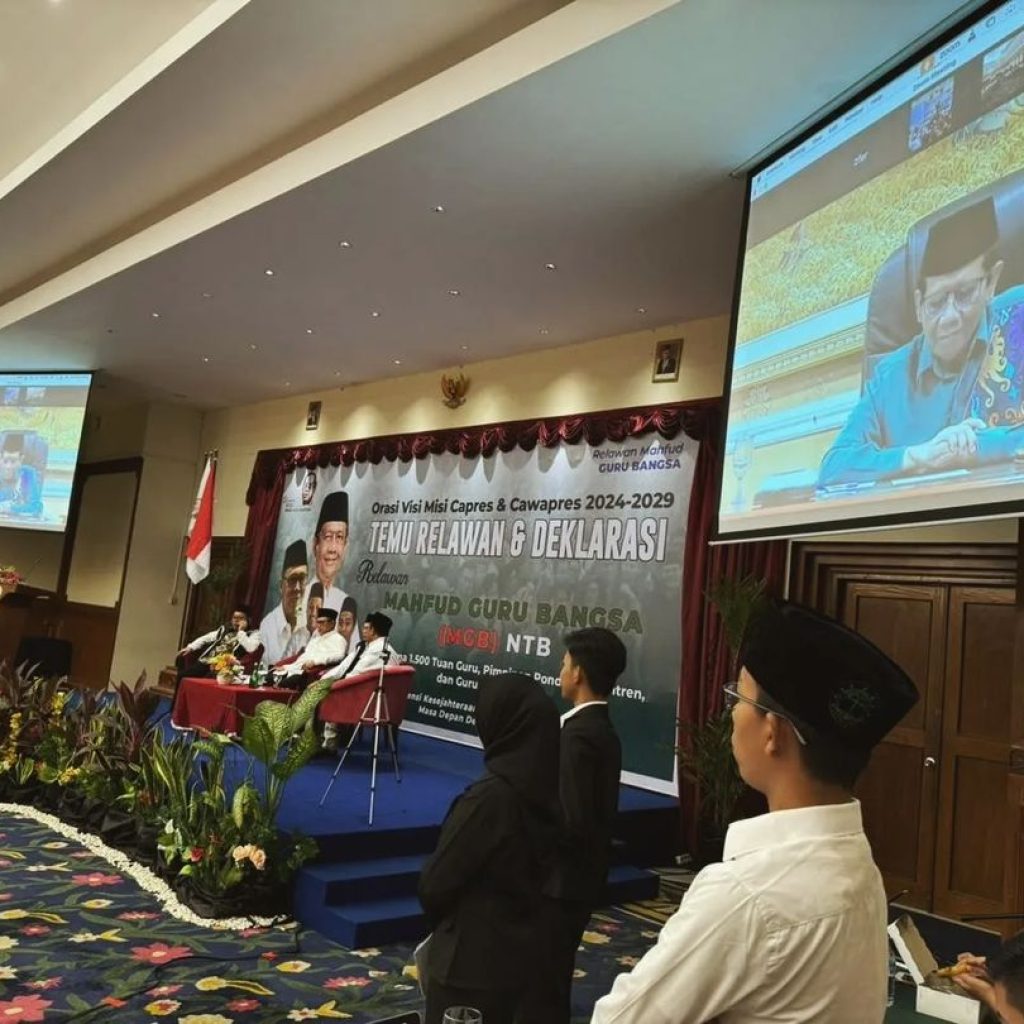 TUTURPEDIA - Diduga Kelelahan, Mahfud MD Batal Kampanye ke Nusa Tenggara Barat