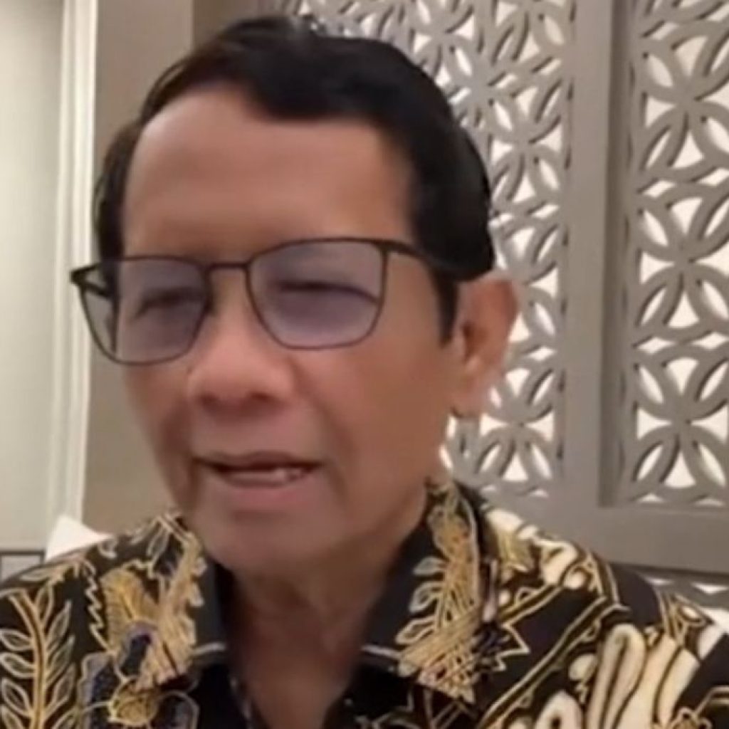 Kampanye Lewat Live TikTok, Ini Alasan Mahfud MD Buat Acara ‘Tabrak, Prof!’ 