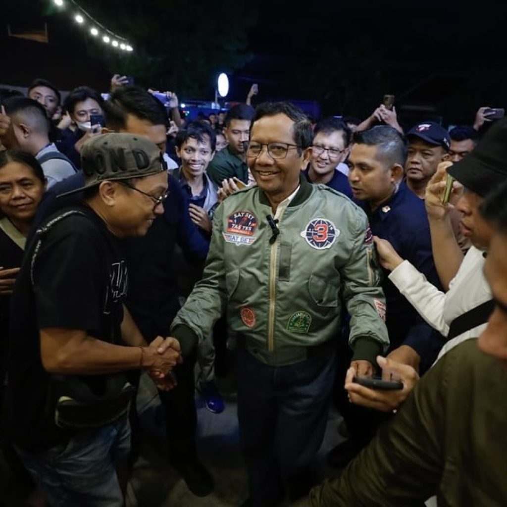 TUTURPEDIA - Mahfud MD Sebut Pimpinan Partai Pengusung Paslon Lain Mirip Bebek karena Hal Ini: Iya kan? 