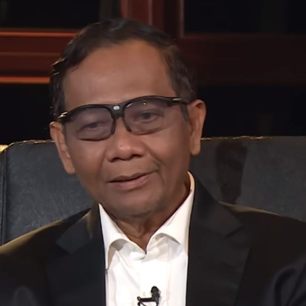 Mahfud MD singgung pejabat yang kampanye di hari kerja. Foto: Tangkapan layar kanal YouTube Karni Ilyas Club