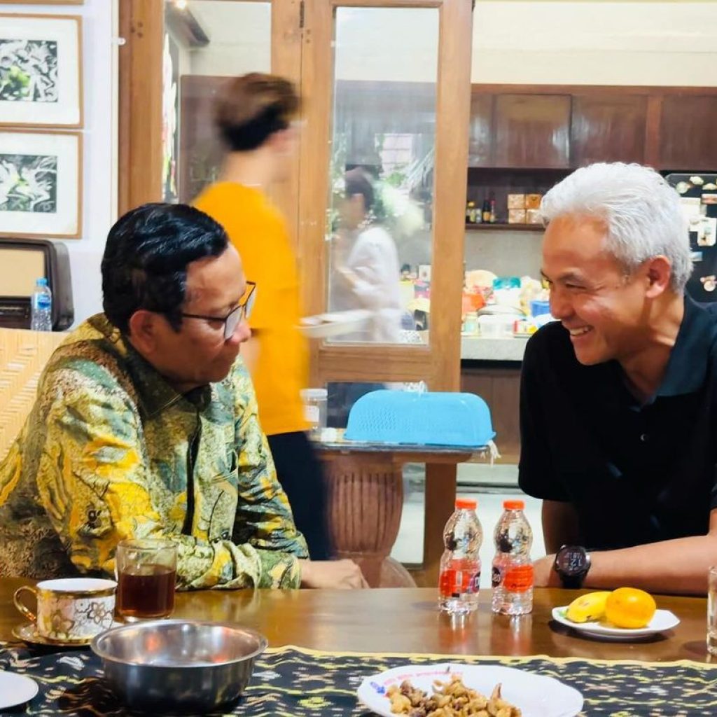 Mahfud MD sebut sikap Megawati terhadap hak angket dan gugatan ke MK tak buru-buru. Foto: Instagram.com/mohmahfudmd