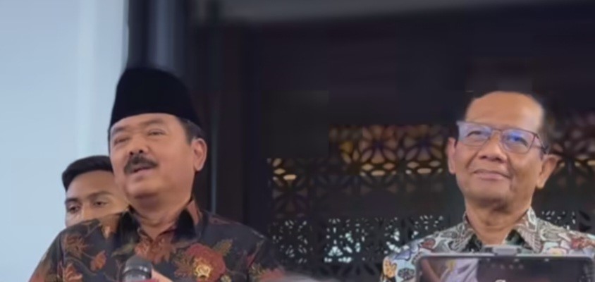 Mahfud MD dan Hadi Tjahjanto tanggapi perihal hak angket DPR. Foto: instagram.com/mohmahfudmd