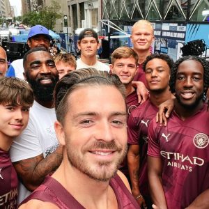 Man City Rilis Third Kit untuk Musim 2024/25 di New York