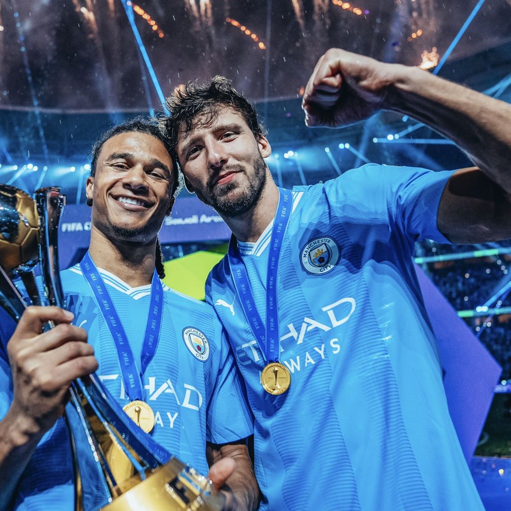Pep Guardiola borong semua gelar bersama Manchester City. Foto: x.com/ManCity