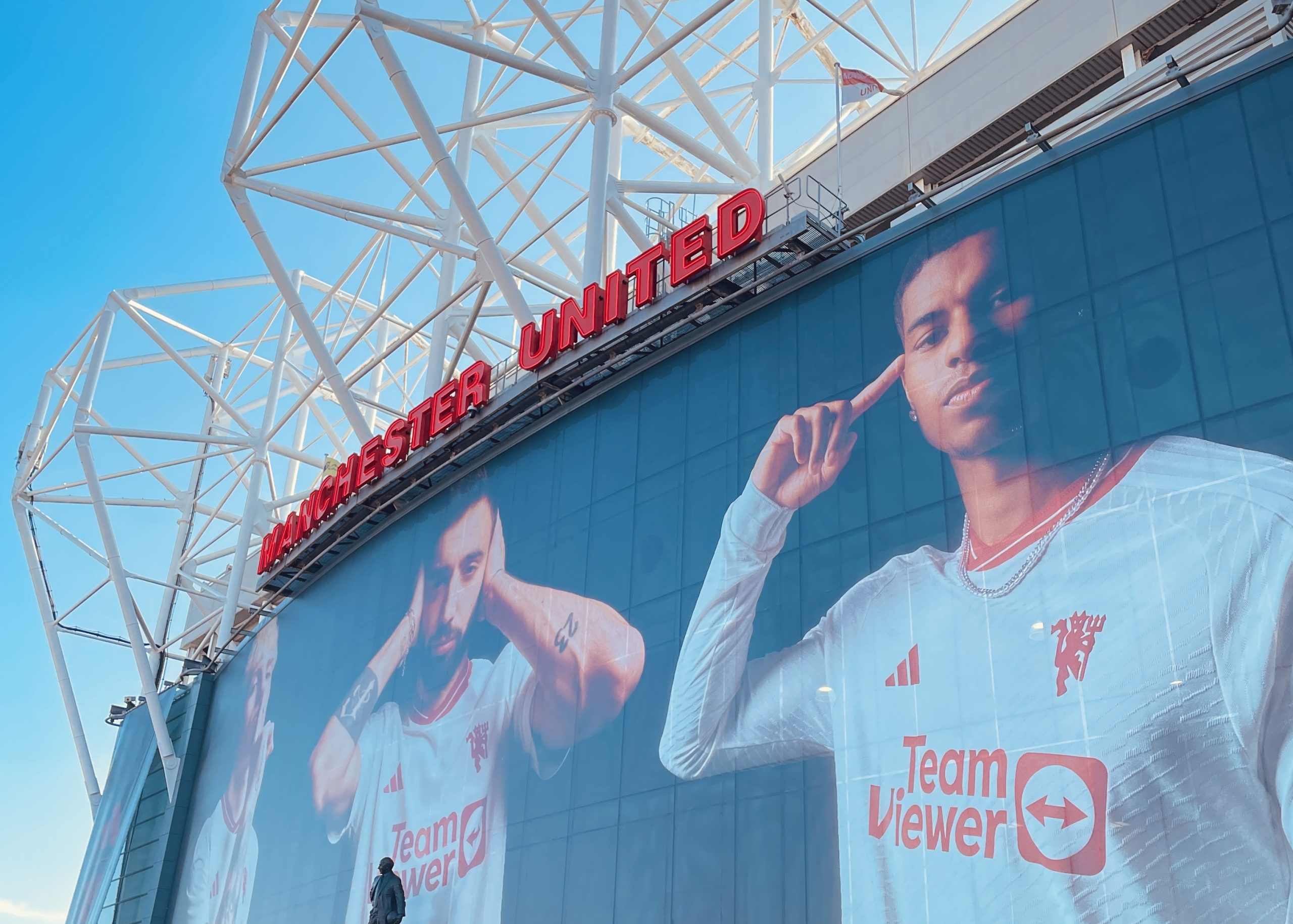 Manchester United menunjuk Omar Berrada jadi CEO baru. Foto: x.com/ManUtd