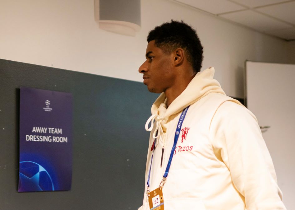 Marcus Rashford kena sanksi 6 bulan dilarang mengemudi usai berkendara lewat batas kecepatan. Foto: x.com/ManUtd