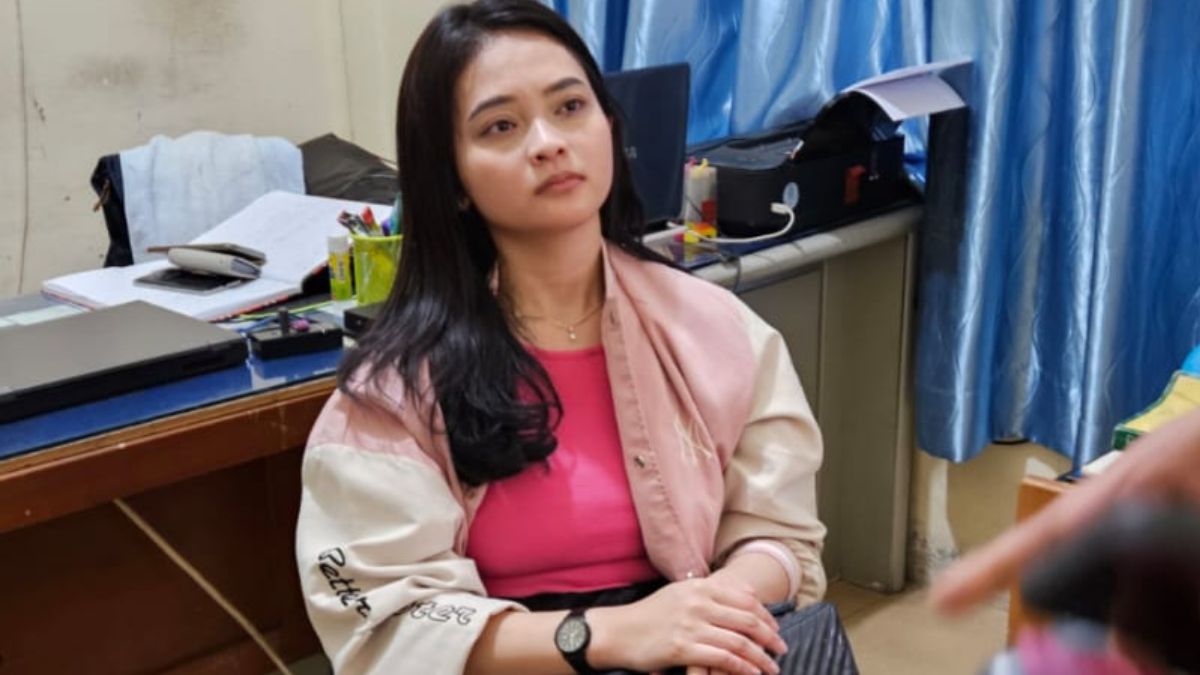 Polisi memburu 6 rekan Marisa Putri yang diduga ikut melakukan pesta narkoba bersamanya. Foto: x.com/jiihan_sw