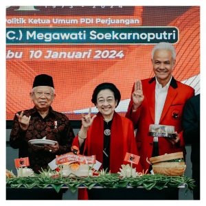 Ma’ruf Amin Berpose Tiga Jari Saat Hadiri HUT Ke-51 PDIP, Megawati Beri Respons Begini
