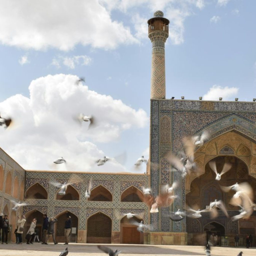 TUTURPEDIA - Provinsi Isfahan yang Jadi Target Serangan Balasan Israel, Ternyata Menyimpan Berbagai Situs Warisan Dunia! Apa Saja?