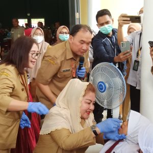 Wujudkan Generasi Emas Bebas Lumpuh Layu, Mbak Ita Pimpin Pemberian Vaksin Polio