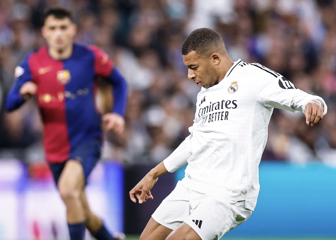 Kylian Mbappe offside 8 kali usai Real Madrid dikalahkan Barca. Foto: x.com/realmadrid
