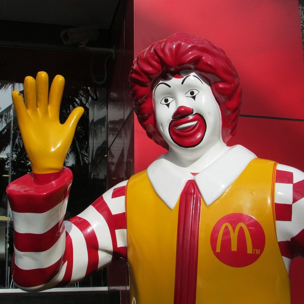 McDonald's ungkap penjualannya menurun imbas invasi Israel. Foto: pixabay.com/vijayanarasimha
