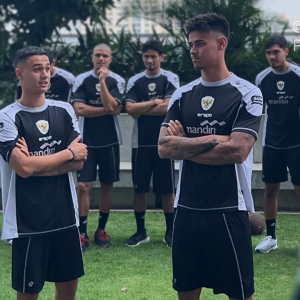 DPR Sahkan Permohonan Naturalisasi Mees Hilgers dan Eliano Reijnders