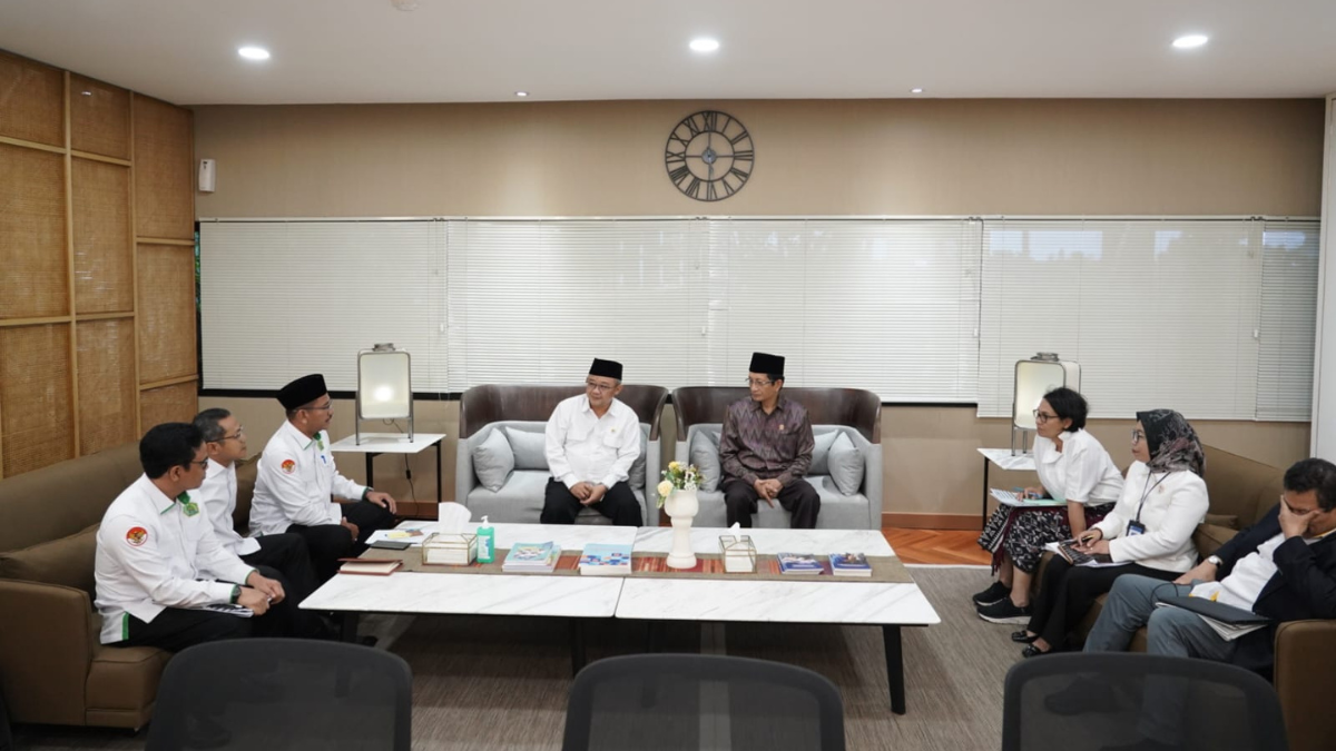 Kemenag dan Kementerian Dikdasmen bekerja sama menyelesaikan persoalan guru agama di sekolah umum. Foto: kemenag.go.id
