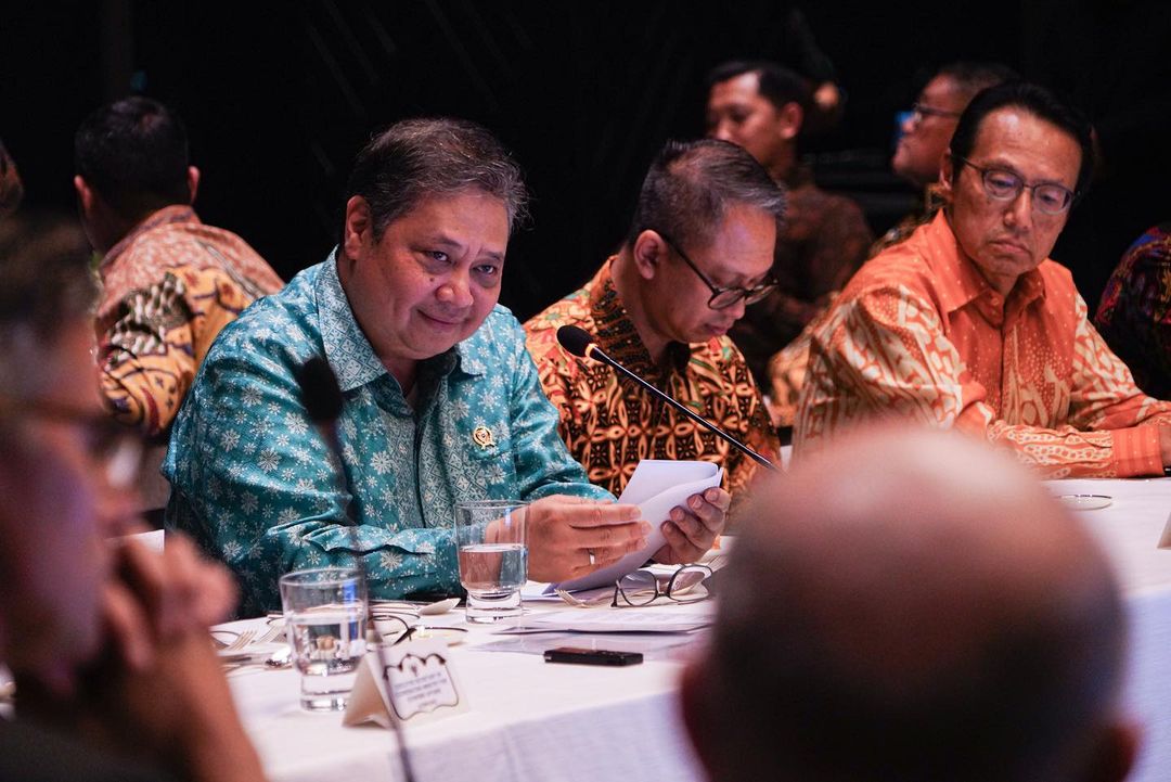 Menko Airlangga Hartanto bertemu Dubes Negara OECD. Sumber: Instagram @airlanggahartanto_official