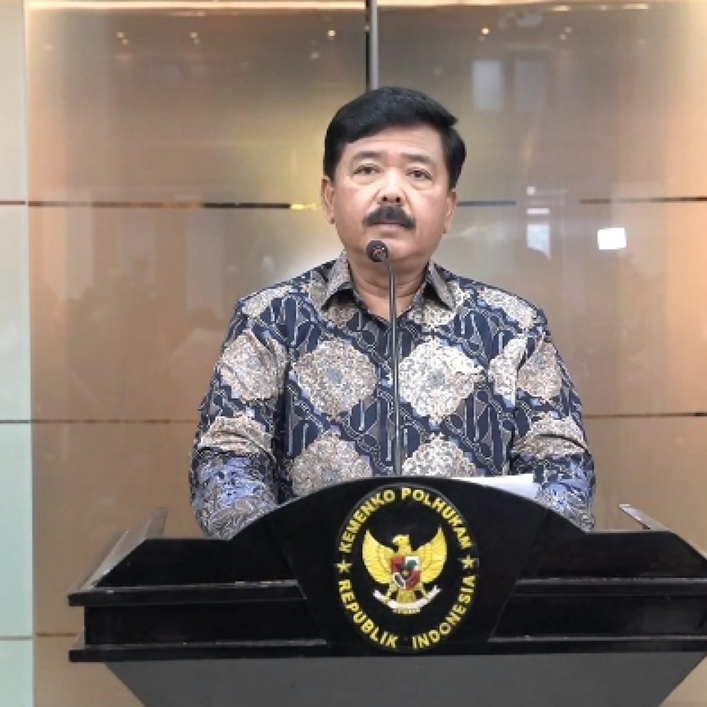 Menko Polhukam Hadi Tjahjanto jelaskan upaya pemerintah lindungi PDNS. Foto: Tangkapan Layar YouTube Kemenko Polhukam RI
