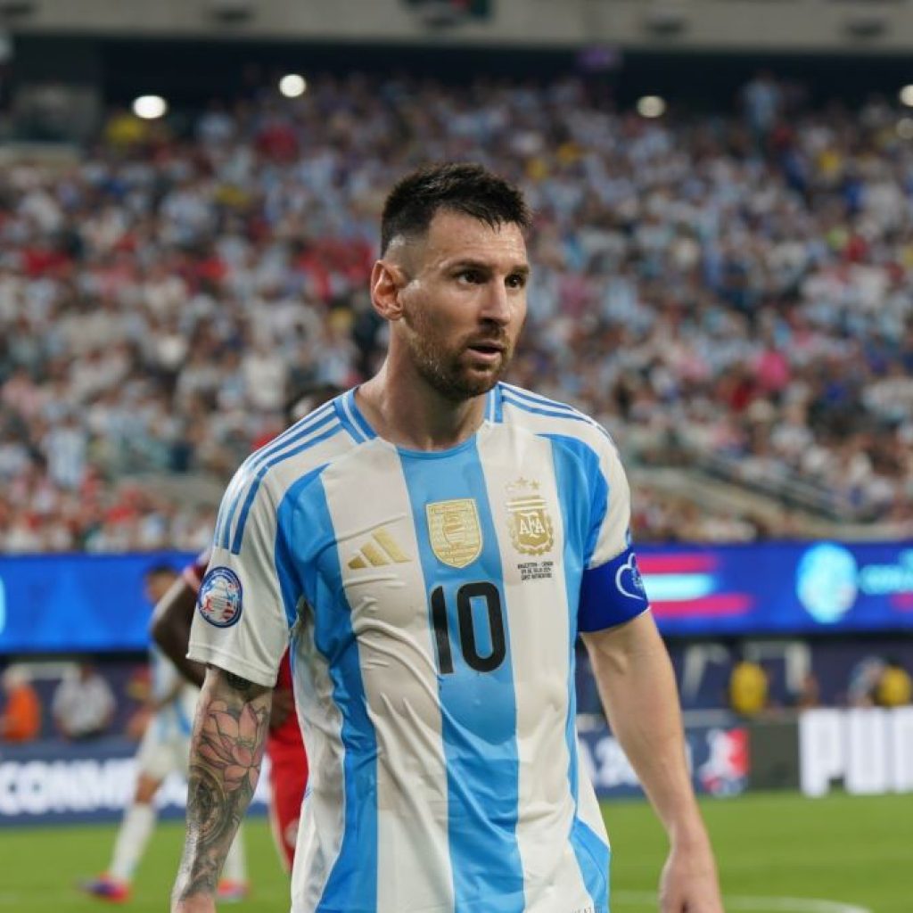 Belum Sembuh dari Cederanya, Messi Absen di Kualifikasi Piala Dunia 2026 Zona CONMEBOL