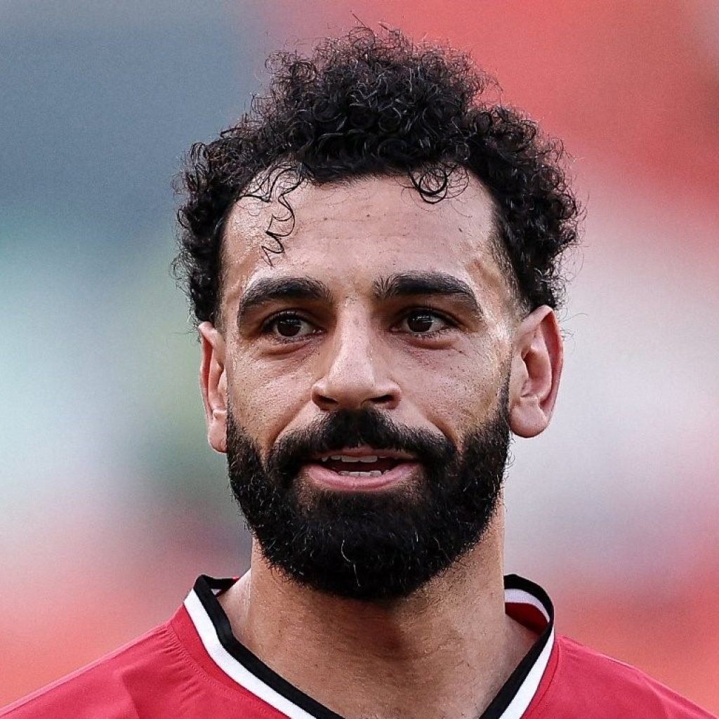 Kondisi Mohamed Salah diragukan bisa tampil di final Carabao Cup. Foto: x.com/premierleague