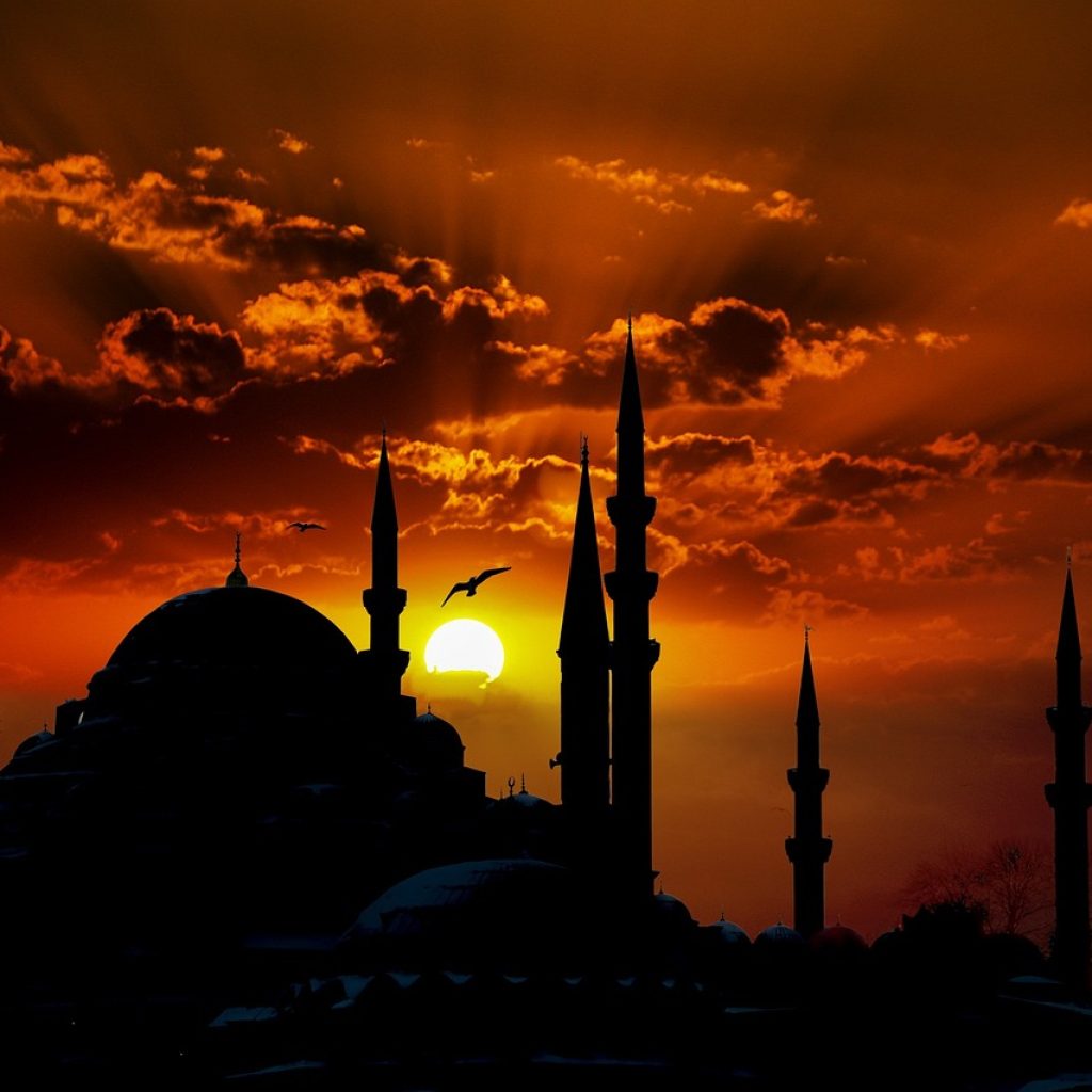 TUTURPEDIA - Muhammadiyah Tetapkan Tanggal Ini Sebagai 1 Ramadhan 1445 H, Bagaimana Perhitungannya?
