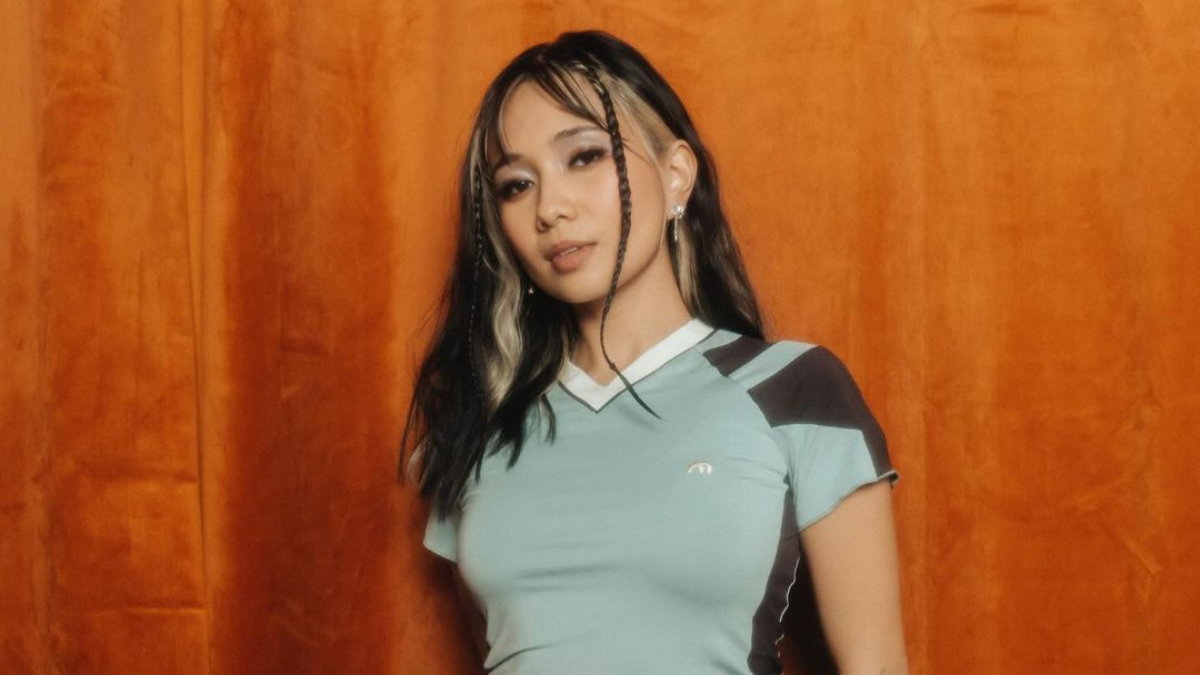 Perubahan jadwal konser NIKI Buzz World Tour 2025 di Jakarta. Foto: instagram.com/nikizefanya