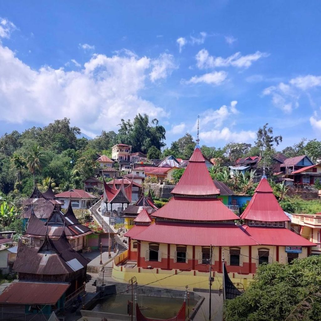 10 kota tua di Indonesia yang cocok untuk liburan, salah satunya Nagari Pariangan. Foto: Laman Kemenparekraf RI