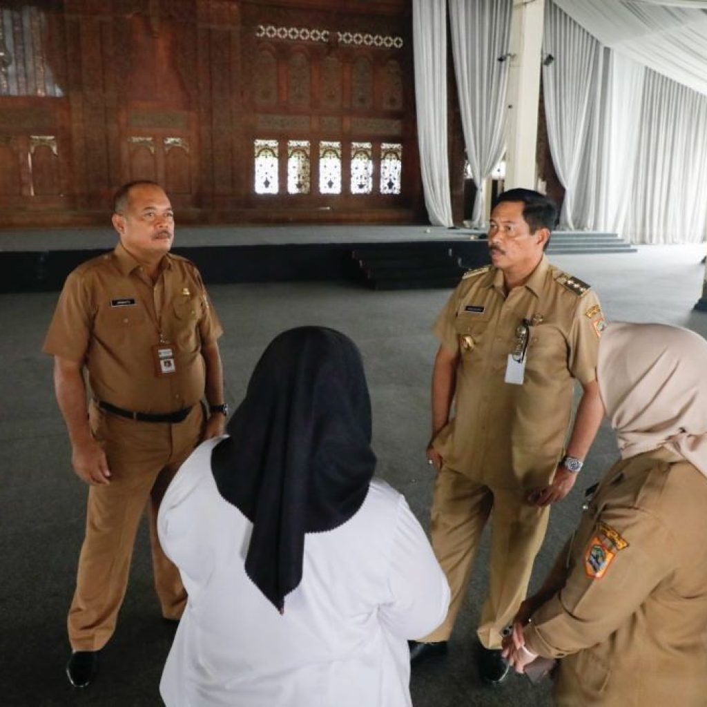 Pj Gubernur Jateng, Nana Sudjana tinjau lokasi Harganas ke-31. Foto: jatengprov.go.id