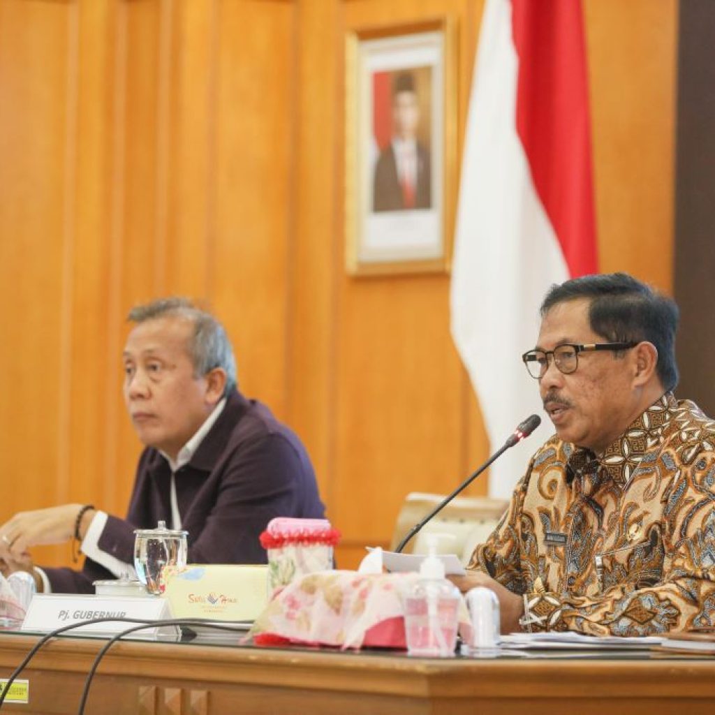 Pj Gubernur Jateng Dorong Pemerintah Setempat untuk Rampungkan Anggaran Pilkada 2024 hingga Penuntasan Perekaman e-KTP