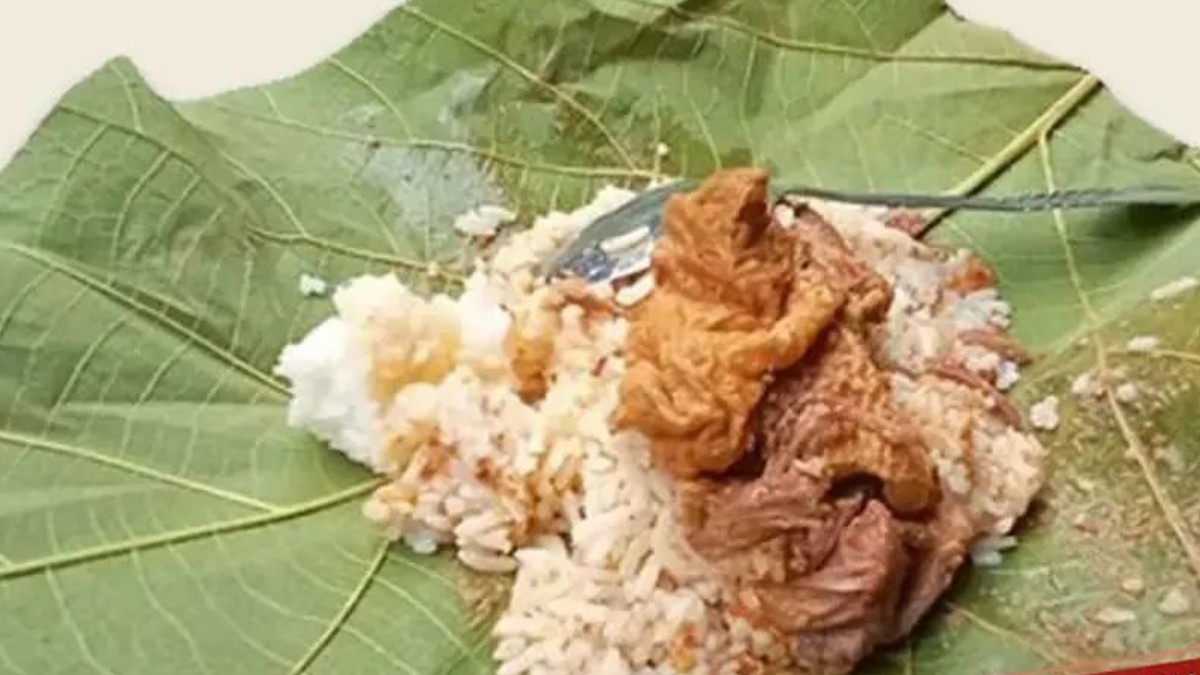 Nasi Jangkrik Godong Jati, salah satu wisata kuliner Kudus populer. Foto: instagram.com/disbudparkudus
