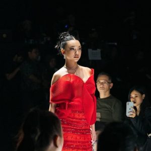 Jatuh saat Fashion Show, Begini Kondisi Naura Ayu