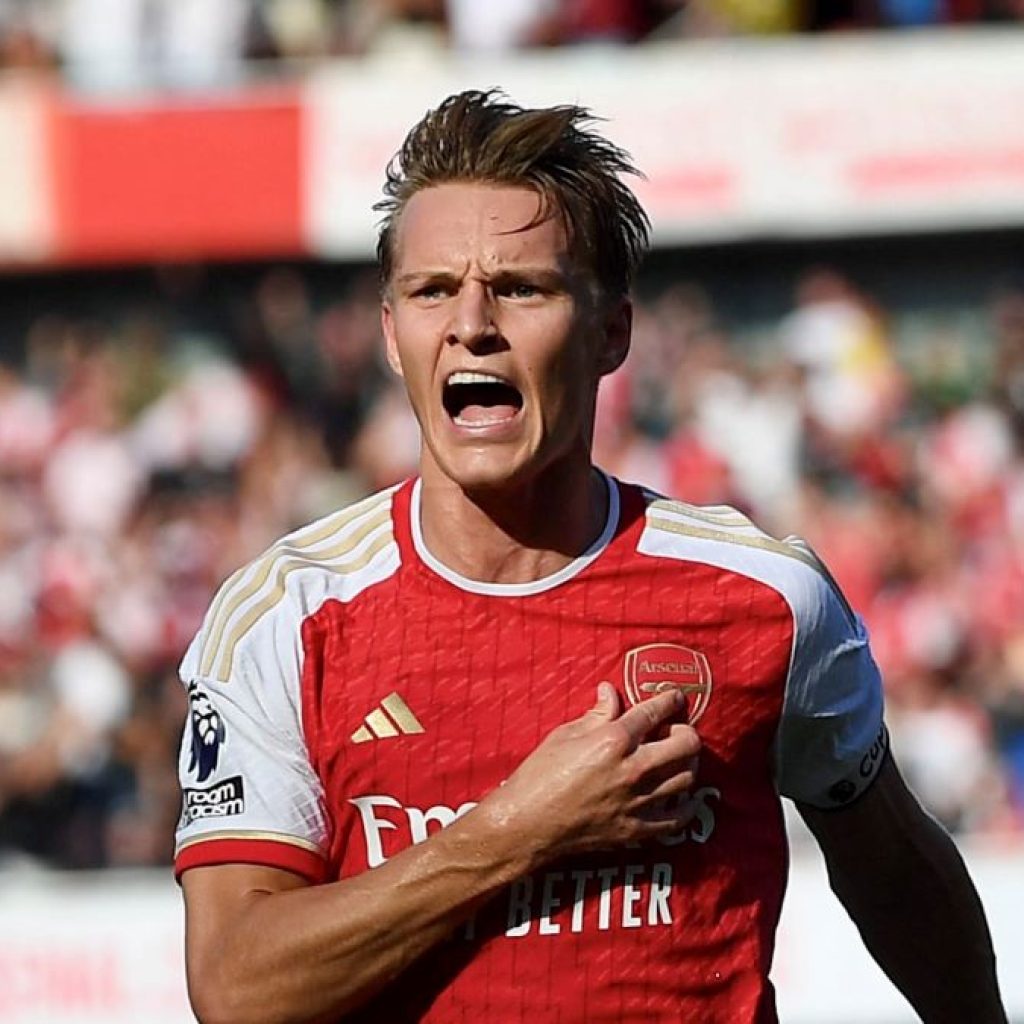 Martin Odegaard kemungkinan tidak mengalami patah tulang. Foto: x.com/premierleague