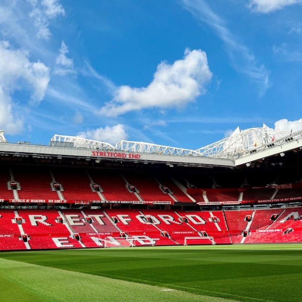 Snapdragon Ungkap Keinginan Membeli Hak Penamaan Stadion MU, Jadi Snapdragon Arena?