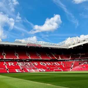 Snapdragon Ungkap Keinginan Membeli Hak Penamaan Stadion MU, Jadi Snapdragon Arena?