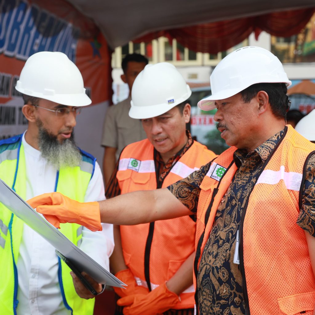 TUTURPEDIA - PJ Gubernur Jateng Hadiri Groundbreaking Perluasan Gedung Perpustakaan Jateng