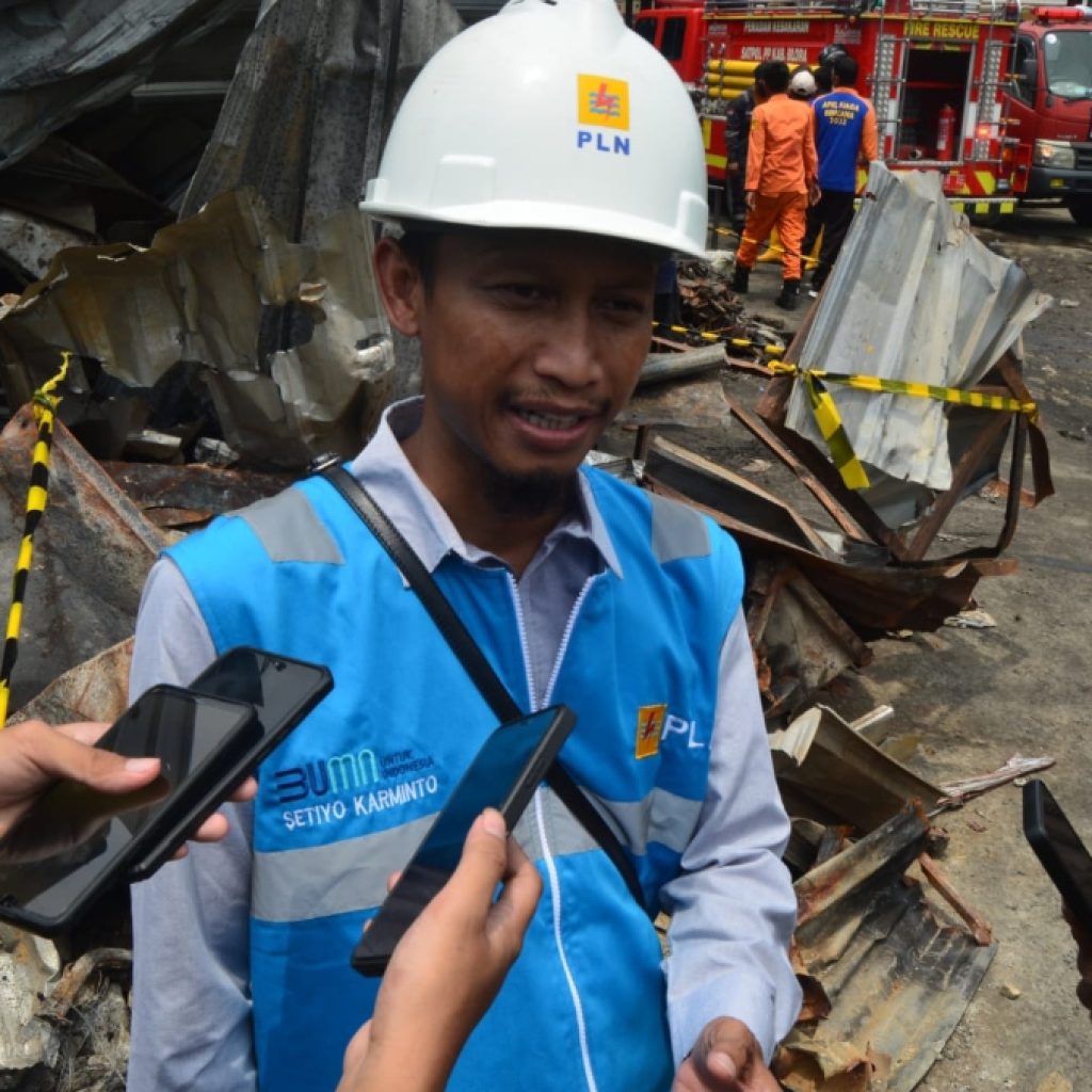 Ini penjelasan PLN ULP Blora terkait gangguan jaringan di musim hujan. Foto: Dok. Lilik Yuliantoro
