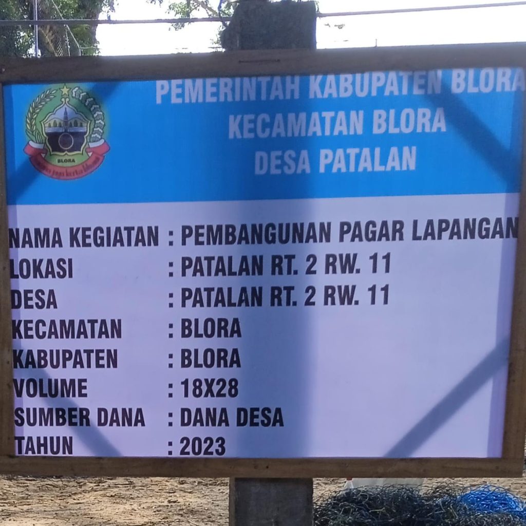 Warga Patalan mempertanyakan soal papan proyek yang tidak transparan. Foto: Istimewa