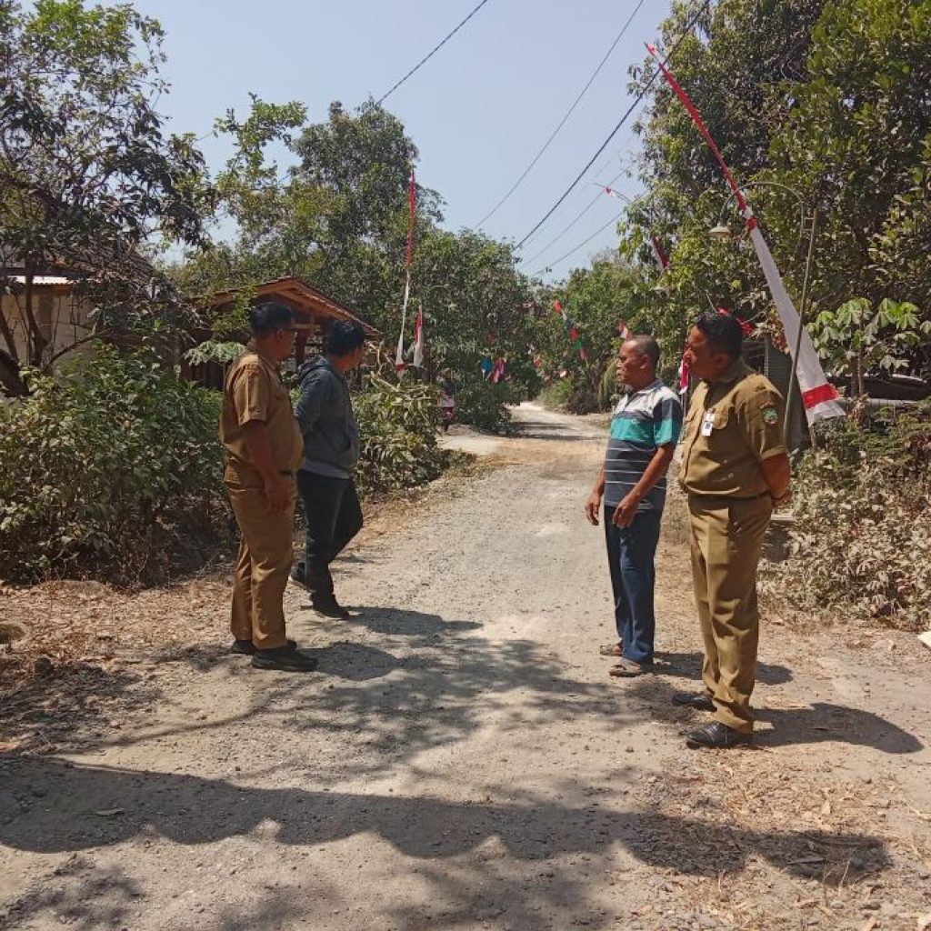 Kondisi Jalan Rusak dan Banyak Debu Mengganggu Kesehatan, Ini Harapan Emak-emak di Pedukuhan Gusten 