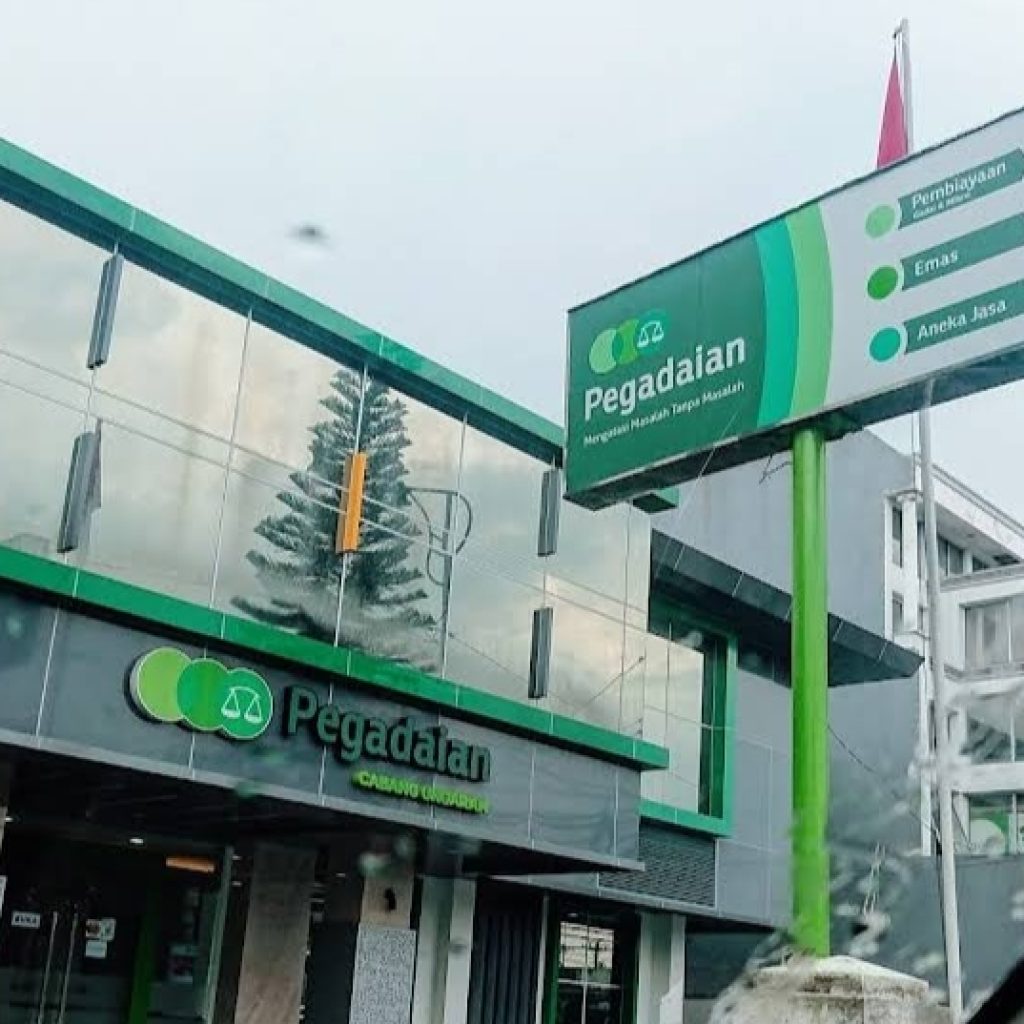 Pegadaian tak hanya jasa gadai, namun juga melayani pinjaman untuk kredit usaha. Foto: PT Pegadaian