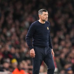 Pelatih Porto Tuding Mikel Arteta Hina Keluarganya