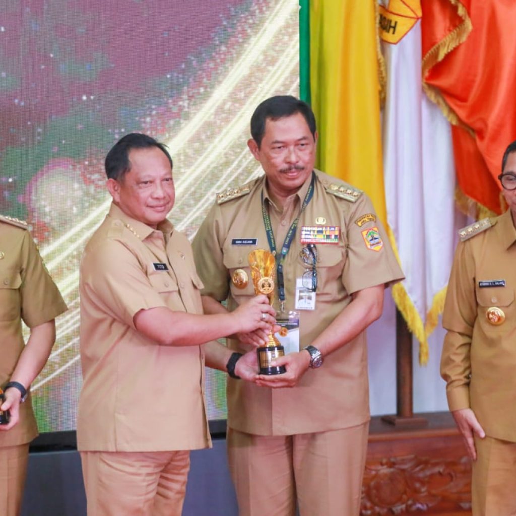 Pemprov Jateng dapat penghargaan provinsi paling inovatif. Foto: Humas Pemprov Jateng