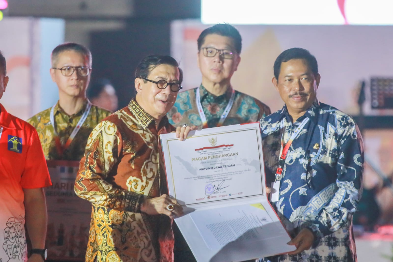 Pemprov Jateng dapat penghargaan pembina HAM terbaik. Foto: Humas Pemprov Jateng