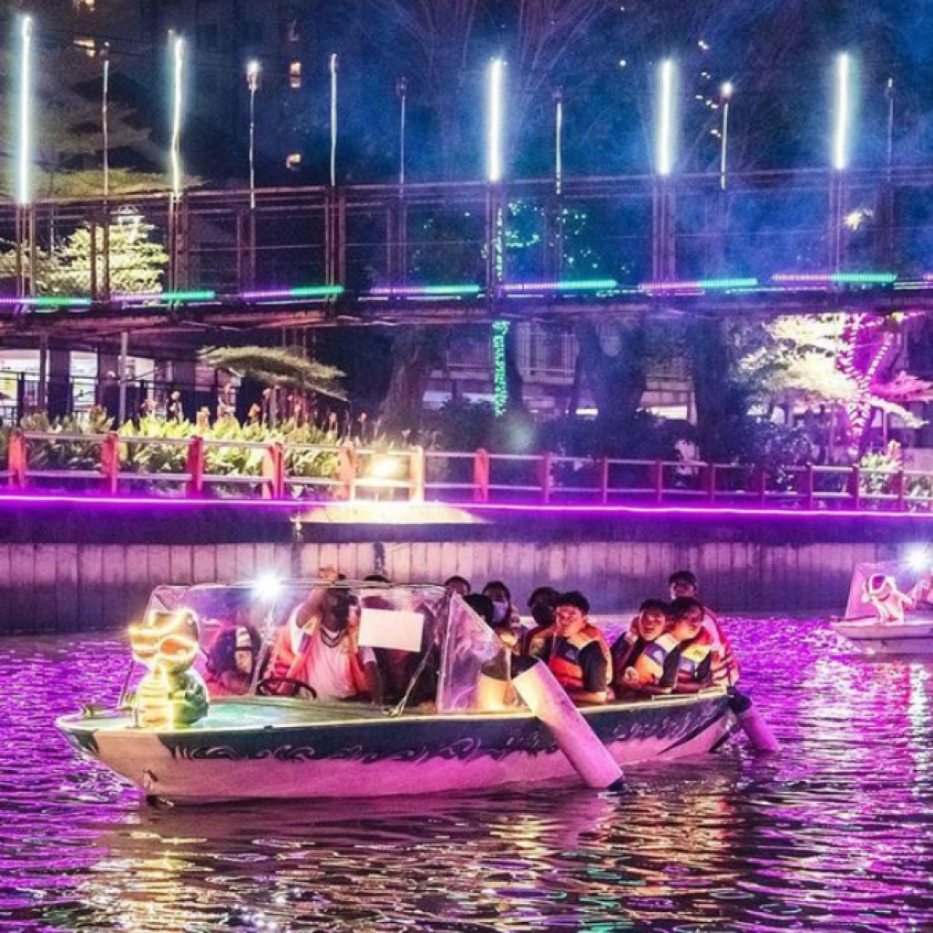 TUTURPEDIA - 6 Rekomendasi Destinasi Wisata di Surabaya Cocok untuk Berlibur Bersama Keluarga